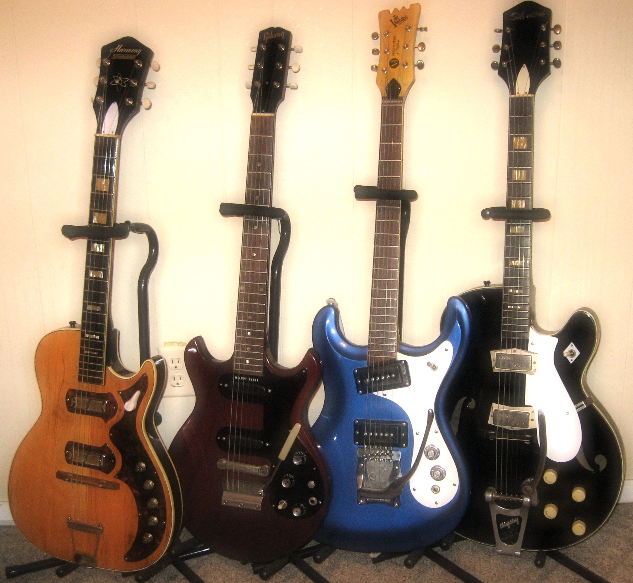 dirtsguitars.jpg